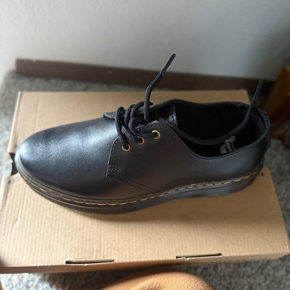 Dr. Martens Zavala Lo - Picture 2 of 5